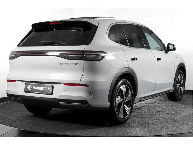 Geely E5