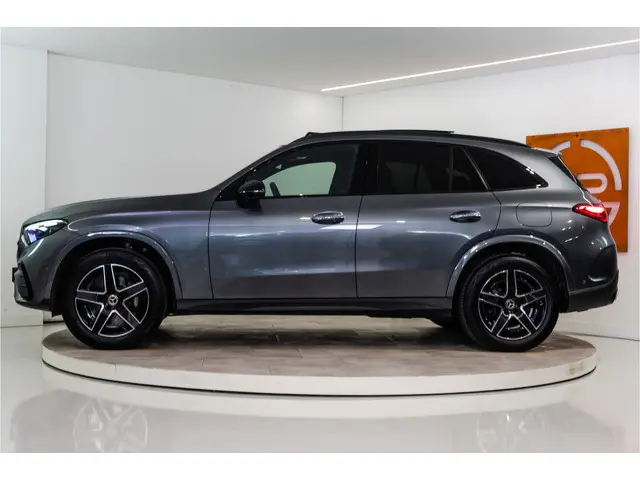Mercedes-Benz GLC-klasse 300e 4MATIC AMG 313PK | Pano | Burmester | Memory | Sfeer | Trekhaak | 12 M...