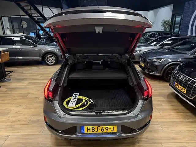 Zeekr 001
