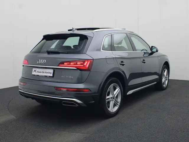 Audi Q5 50 TFSIe 220kW/299PK S Line · Panoramadak · Trekhaak · Camera