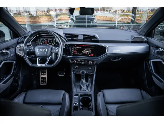 Audi Q3 Sportback 45 TFSI e S Edition - 20inch - SONOS - Leder - Keyless - Memory Camera ** Sfeerver...