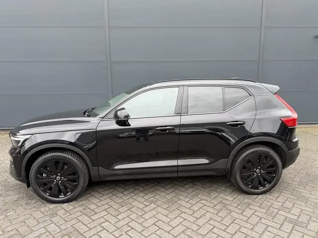 Volvo XC40 1.5 T4 Plug-in hybrid Ultimate Dark (Elektrisch Schuifdak - Trekhaak - Harman/Kardon - Le...