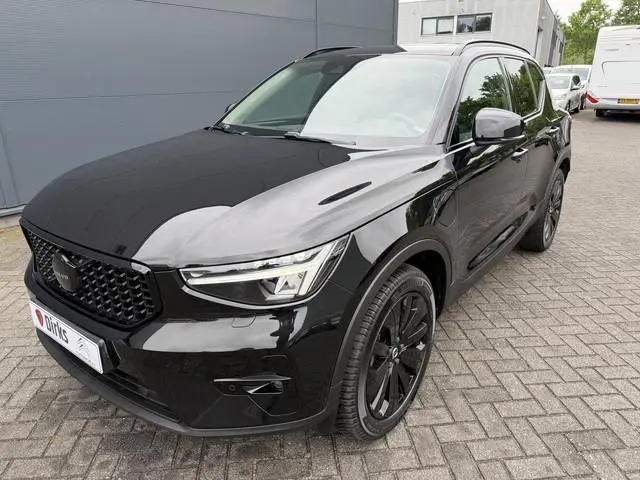 Volvo XC40 1.5 T4 Plug-in hybrid Ultimate Dark (Elektrisch Schuifdak - Trekhaak - Harman/Kardon - Le...