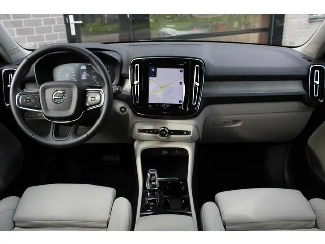 Volvo XC40 2.0 T5 AWD Inscription / Camera / LED / 248PK / N.A.P.