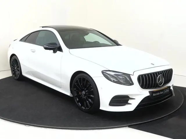 Mercedes-Benz E-klasse Coupé 200 / Panoramadak/ Night/ 20 inch/ Burmester/ Memory/ Designo/ E53 Look...