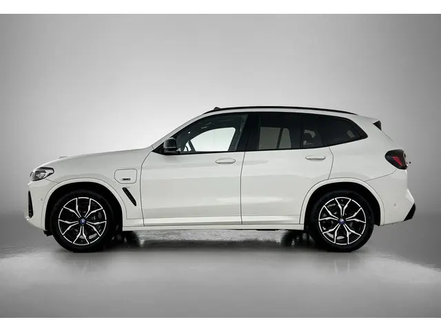 BMW X3 xDrive30e PLUG-In "FACELIFT" M Sport Shadow Line PANORAMADAK | LEER | LIVE-COCKPIT