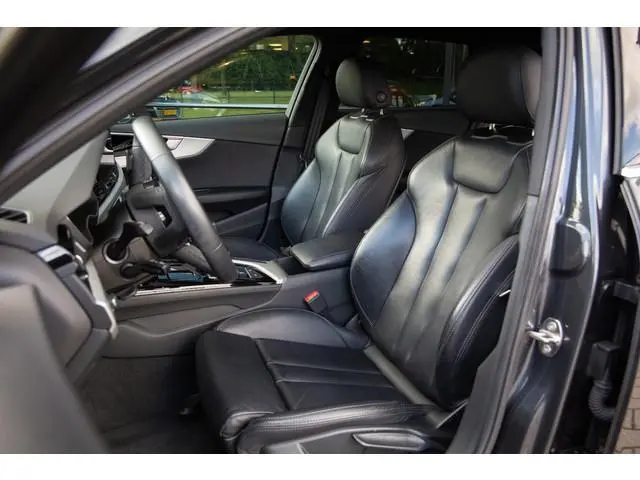 Audi A4 Avant 35 TFSI Advanced Edition , Virtual cockpit, Achteruitrijcamera, Stoelverwarming, Leder...