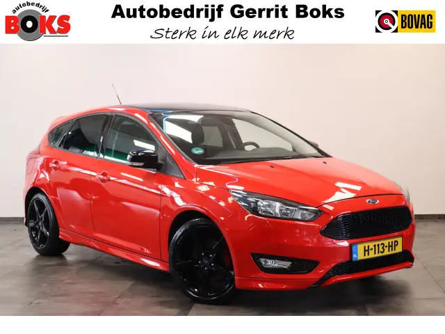 Ford Focus 1.5 Red Edition Stoel + Stuurverwarming 18'' Zwart dak