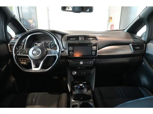 Nissan LEAF 2.ZERO EDITION 40 kWh 84% SOH NAP! Clima Adaptieve Cruise LED Camera Navigatie Inruil Mo...