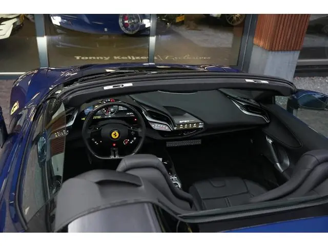 Ferrari SF90 Spider 4.0 V8 1.000 PK