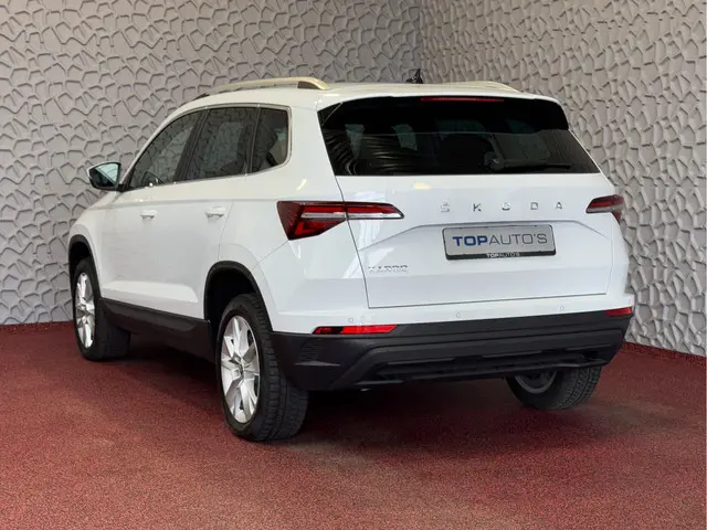 ŠKODA Karoq ✅3.719KM✅ 1.5 TSI 150 PK CARPLAY NAVI VIR.COCKPIT STOEL/STUUR VERW. ADAP.CRUISE ✅ Top Au...