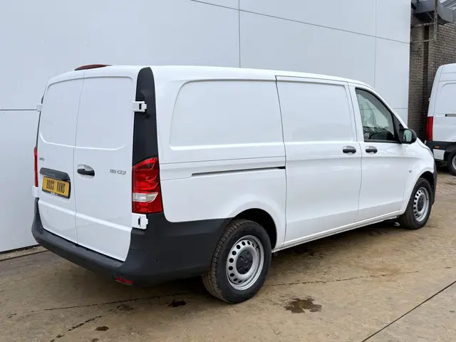Mercedes-Benz Vito 116 1.9 CDI Automaat L2H1 LED Airco Carplay Climate Control Parkeersensoren voor...