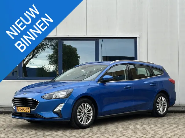 Ford Focus Wagon 1.0 EcoBoost Titanium Business l Keyless l ACC l Trekhaak l CarPlay l
