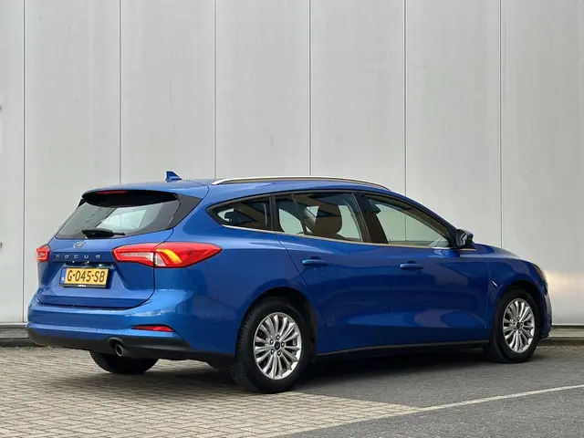 Ford Focus Wagon 1.0 EcoBoost Titanium Business l Keyless l ACC l Trekhaak l CarPlay l