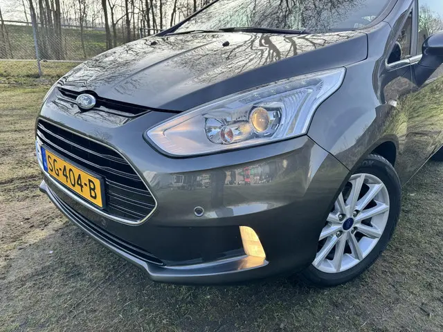 Ford B-Max 1.0 EB 100PK Titanium | DEALER OND. | 49.000KM | CAMERA | STOELVERWARMING | NAVI | CRUISE...