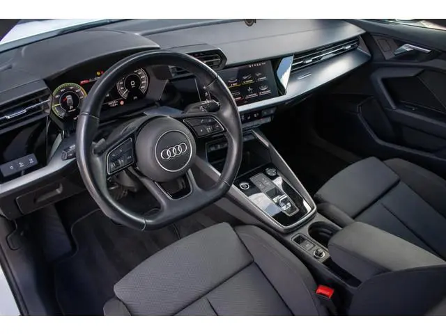 Audi A3 Sportback 40TFSIe Sline Pano Camera Maxton Keyless Stoelverwarming