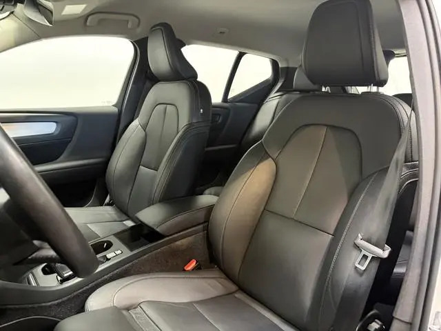 Volvo XC40 T4 211pk AUT7 PHEV R-Design Trekhaak 1800kg/ Adapt. Cruise/ Camera/ Stoel en Stuur verw.