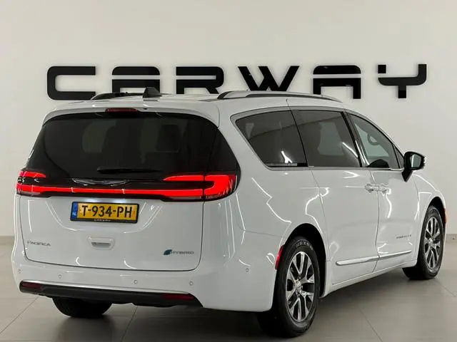 Chrysler Pacifica