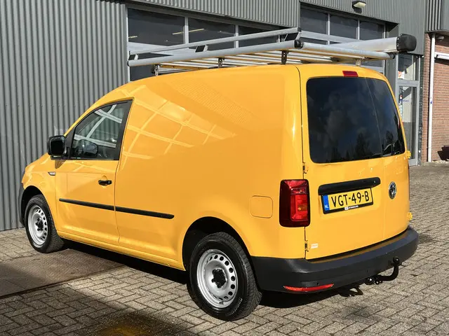 Volkswagen Caddy 2.0 TDI L1H1 Imperiaal Airco Cruise controle Trekhaak 1400kg trekgewicht Parkeersen...