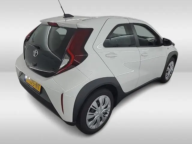 Toyota Aygo X 1.0 VVT-i MT Play 1e-Eig. & Keurig-Onderh. BOVAG-Garantie. NL-Auto.
