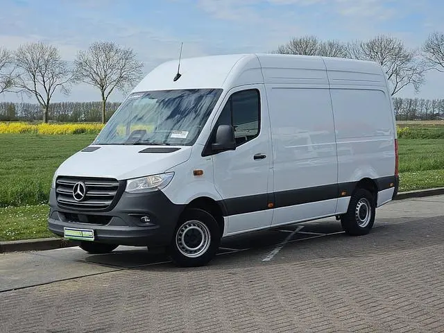 MERCEDES-BENZ SPRINTER 317 l2h2 rwd mbux10