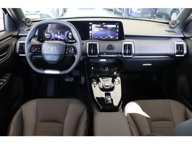 Toyota Urban Cruiser Executive 61 kWh, Nieuw en snel leverbaar met €3000 inruilpremie!