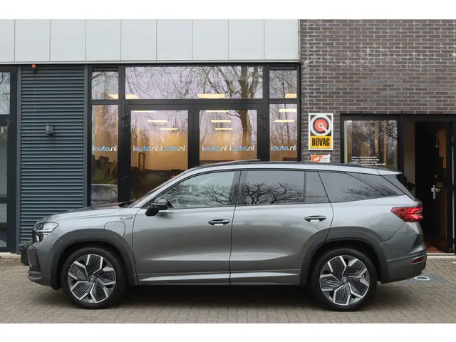 ŠKODA Kodiaq iV 1.5 TSI PHEV Sportline Pano/Matrix LED/ACC/Keyless/Camera/20"/Elek. stoel+mem/Trekha...