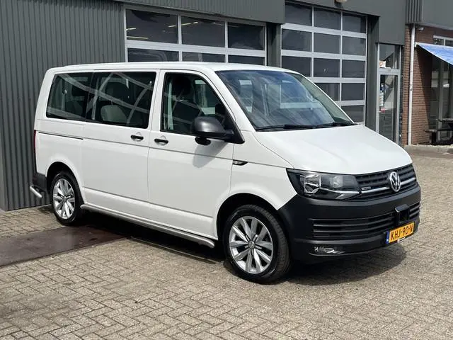 Volkswagen Transporter Kombi 2.0 TDI Airco Cruise control Navigatie Trekhaak 2500kg trekgewicht Euro...