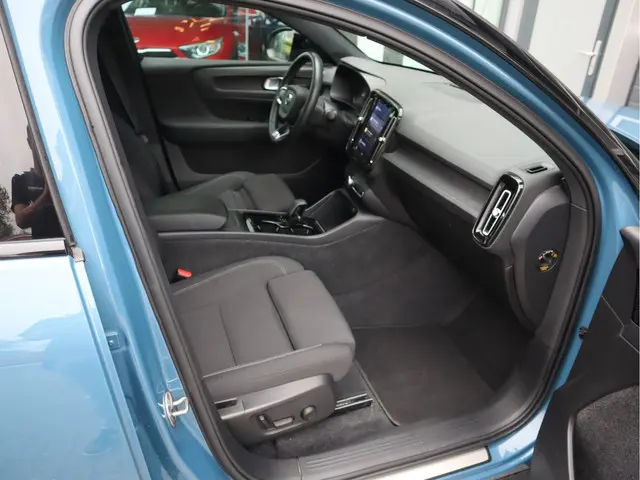 Volvo C40