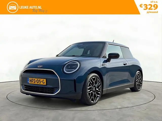 MINI Cooper E Favoured L 40.7 kWh Pano Head-UP Harman-Kardon