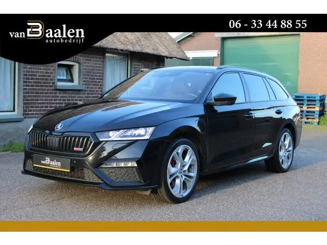 ŠKODA Octavia Combi 1.4 TSI RS iV PHEV Business SOh 95,6% LEER NAVI FULL LED TH 107000KM!!!