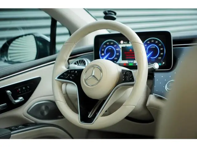 Mercedes-Benz EQS