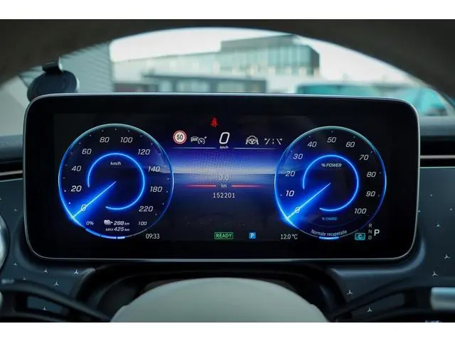 Mercedes-Benz EQS