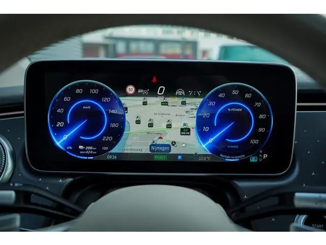Mercedes-Benz EQS