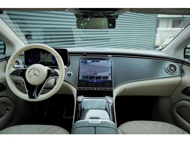 Mercedes-Benz EQS