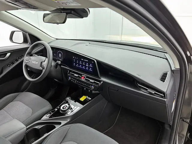 Kia Niro EV 64.8 KWh * SOH 100% * Nieuw model / Light Edition / Cruise-Adaptief / Navi Full Map / Ap...