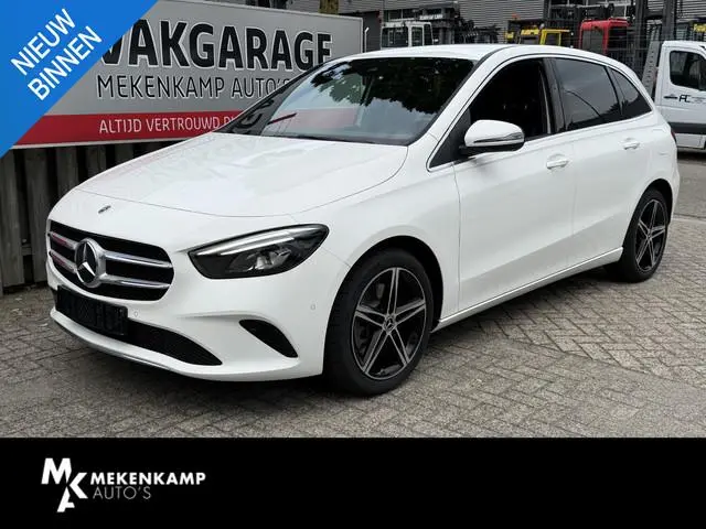 Mercedes-Benz B-klasse 250 e 18''/Leder/Stoelverwarming/Camera/Sfeerverlichting/Apple Carplay & Andr...