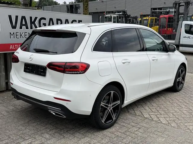 Mercedes-Benz B-klasse 250 e 18''/Leder/Stoelverwarming/Camera/Sfeerverlichting/Apple Carplay & Andr...