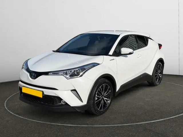 Toyota C-HR 1.8 Hybrid Dynamic Aut- Camera, Navigatie, Stoelverwarming, Trekhaak, Privacy Glass