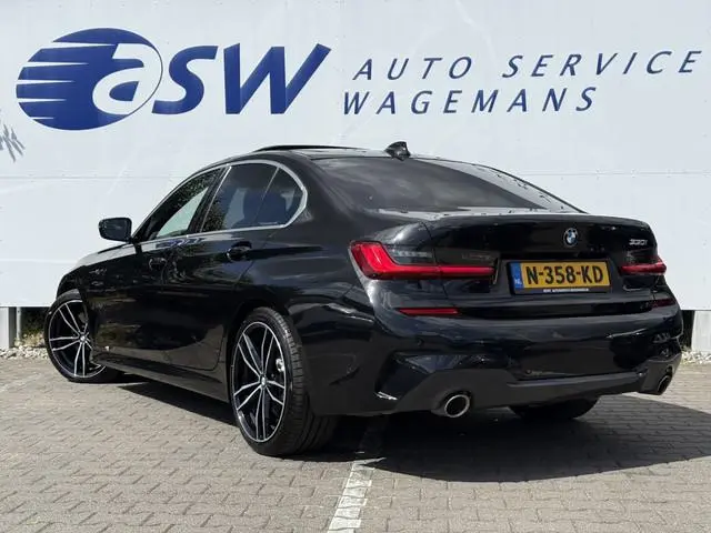 BMW 3-serie 330i M-Sport High Executive | Schuifdak | Trekhaak | ACC | Laser LED | 19 inch