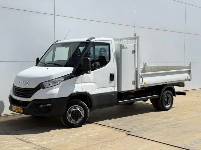 Iveco Daily 35C16 3.0 L4 Kipper Dubbellucht Airco 3.5T Trekhaak Lederen bekleding Benne Tipper