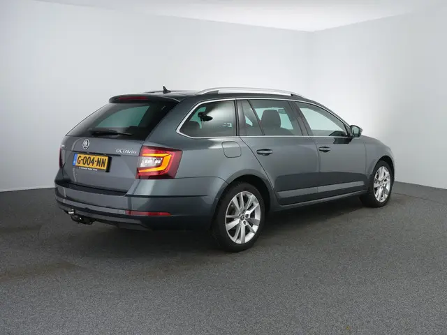 Skoda Octavia Combi 1.5 TSI Greentech Business Edition Plus | Leer | Trekhaak | Canton | Winterpakke...