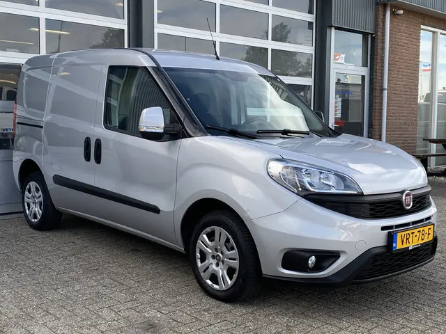 Fiat Doblò Cargo 1.3 MJ L1H1 SX Marge, Btw en Bpm vrij Airco Cruise controle Navigatie Tussenschot P...