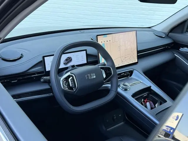 Geely E5