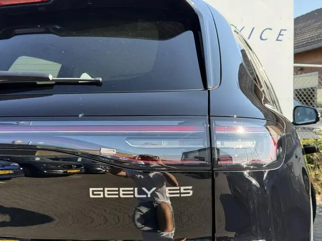 Geely E5