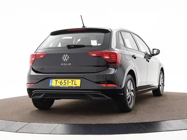 Volkswagen Polo 1.0TSI/95PK Life · Stoelverwarming · Apple/Android Car Play · Navigatie · Camera · G...