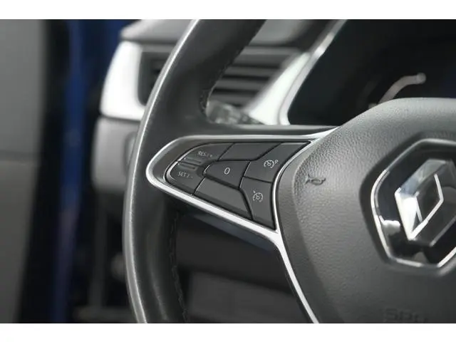 Renault Captur 1.6 E-Tech full hybrid 145 techno | Camera | Parkeersensoren | Climate control | Keyl...