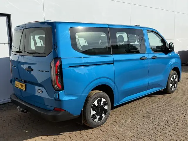 Ford e-Tourneo Custom 71kWh 218PK Elektrisch 344km WLTP BEV Snelladen 2t Trekhaak LED ACC Camera Car...