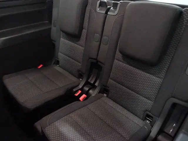 Volkswagen Touran 1.2 TSI Highline- 7 Pers, Carplay, Park Assist, Navi, Clima, Cruise Crtl