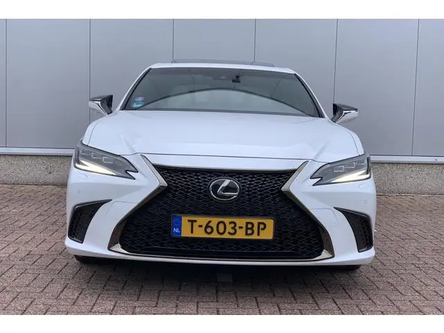 Lexus ES 300h F Sport Line / Schuif- Kanteldak / Elektrische Stoelen / HUD / Stoel- en Stuurverwarmi...
